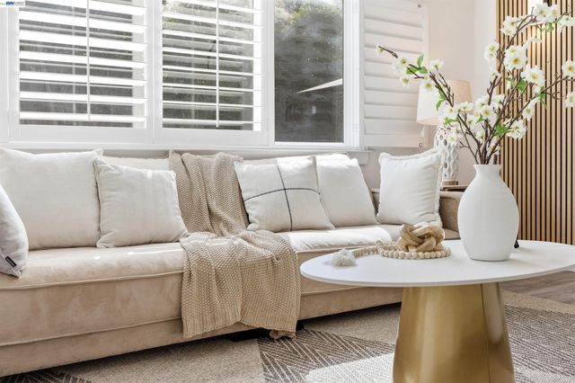 11593 Ladera Ct, Dublin, CA 94568