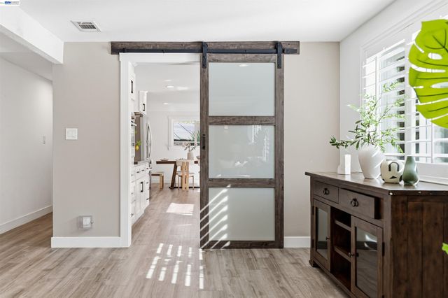 11593 Ladera Ct, Dublin, CA 94568