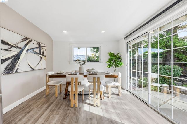 11593 Ladera Ct, Dublin, CA 94568