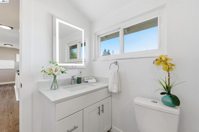 11593 Ladera Ct, Dublin, CA 94568