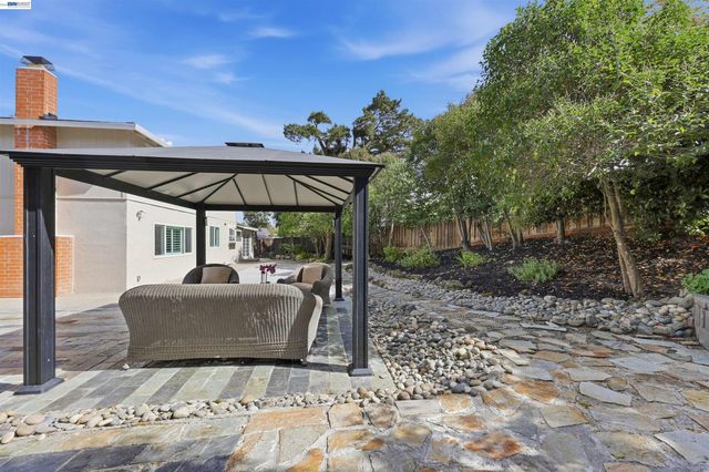 11593 Ladera Ct, Dublin, CA 94568