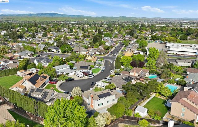 11593 Ladera Ct, Dublin, CA 94568