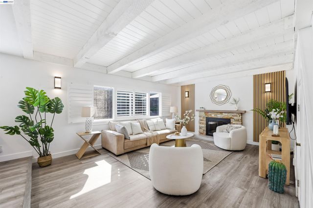 11593 Ladera Ct, Dublin, CA 94568