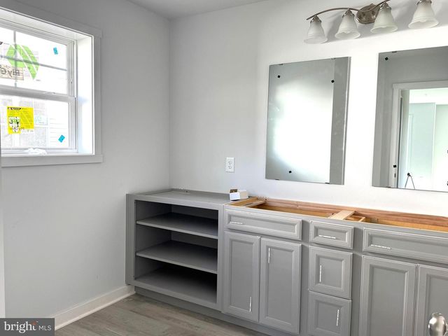 110 BARRIER REEF DR, Martinsburg, WV 25403