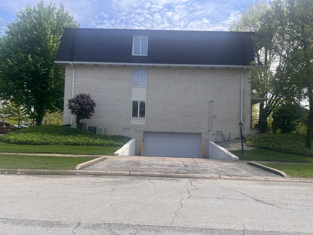 2608 186th Street 206, Lansing, IL 60438