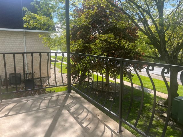 2608 186th Street 206, Lansing, IL 60438