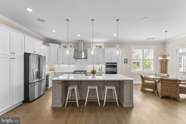 6165 CHANCELLORSVILLE DR, Gainesville, VA 20155