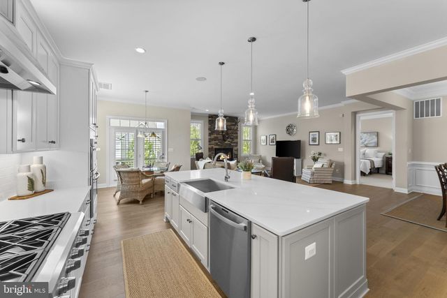 6165 CHANCELLORSVILLE DR, Gainesville, VA 20155