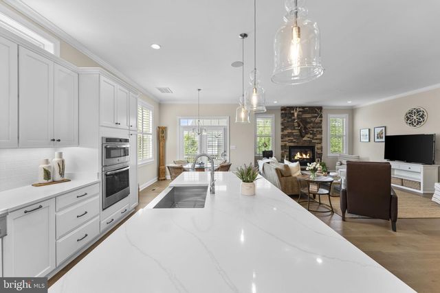 6165 CHANCELLORSVILLE DR, Gainesville, VA 20155