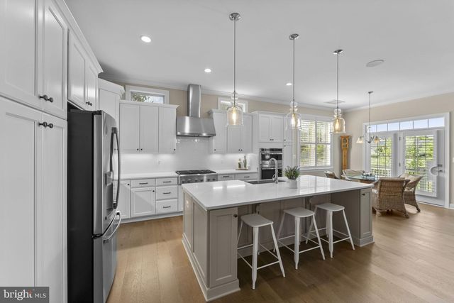 6165 CHANCELLORSVILLE DR, Gainesville, VA 20155