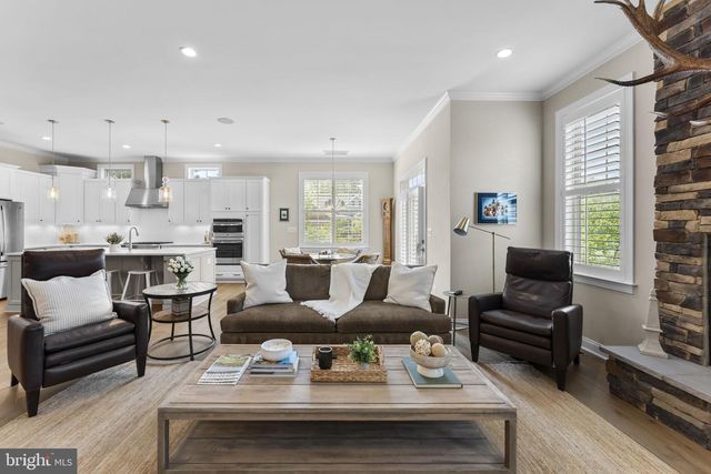 6165 CHANCELLORSVILLE DR, Gainesville, VA 20155