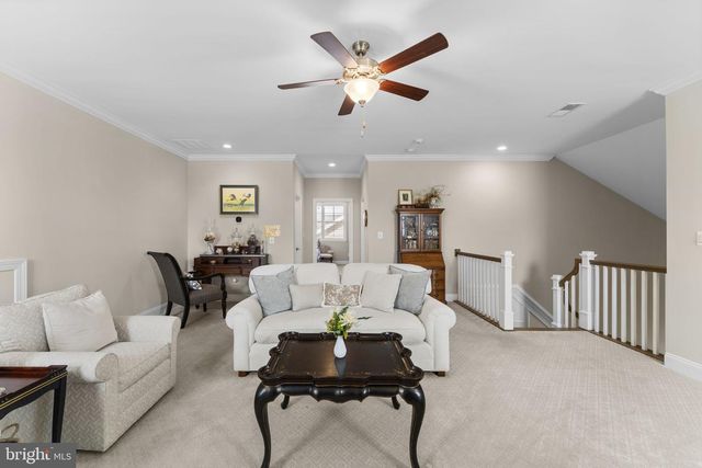 6165 CHANCELLORSVILLE DR, Gainesville, VA 20155