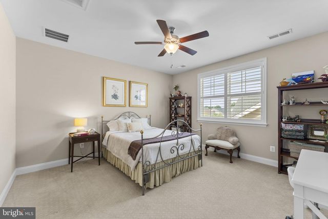 6165 CHANCELLORSVILLE DR, Gainesville, VA 20155