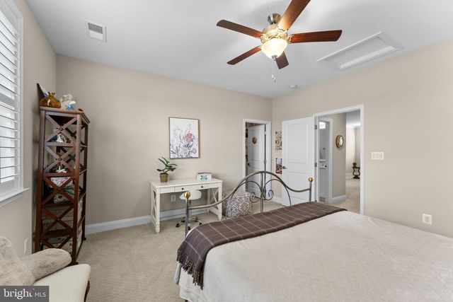 6165 CHANCELLORSVILLE DR, Gainesville, VA 20155