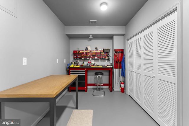 6165 CHANCELLORSVILLE DR, Gainesville, VA 20155