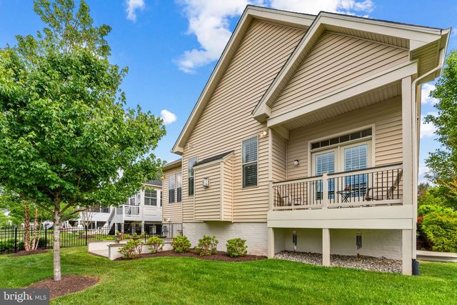 6165 CHANCELLORSVILLE DR, Gainesville, VA 20155