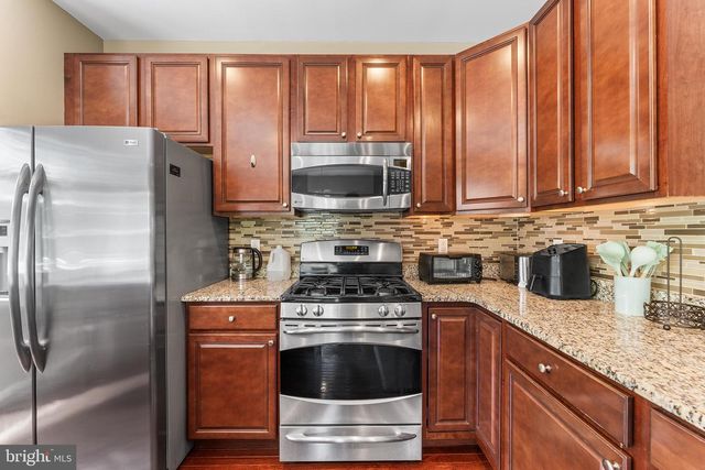 135 WINTERBERRY WAY, Deptford, NJ 08096
