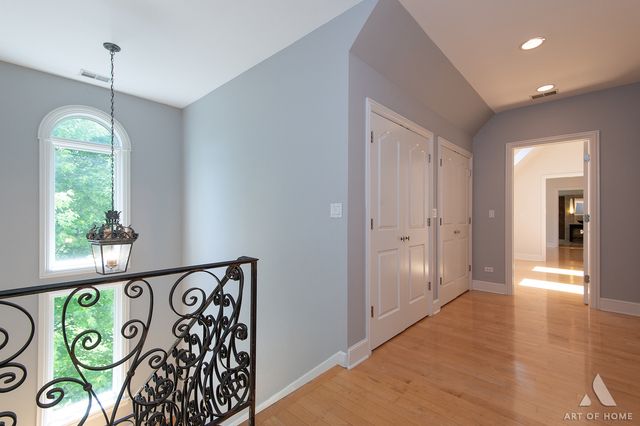 11361 W Plainfield Road, Indian Head Park, IL 60525