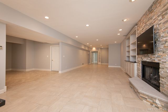 11361 W Plainfield Road, Indian Head Park, IL 60525
