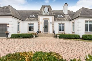 11361 W Plainfield Road, Indian Head Park, IL 60525