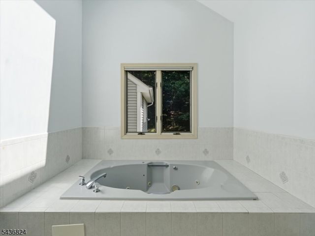 1079 Hoffman Rd, Bridgewater Twp., NJ 08807