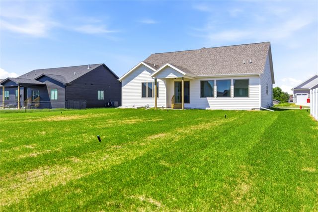 427 Walnut Drive, Huxley, IA 50124