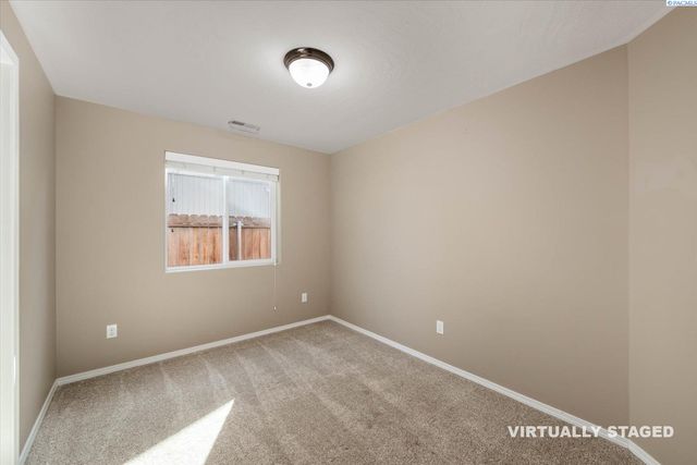 765 N Williams, Kennewick, WA 99336