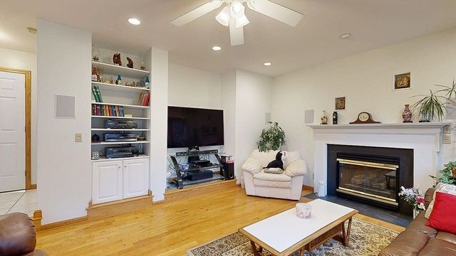 51 Sheffield Dr, Belchertown, MA 01007