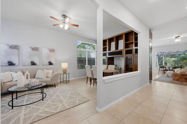 2945 Sierra Mills Ln, Sacramento, CA 95864