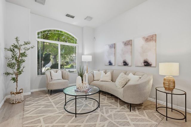 2945 Sierra Mills Ln, Sacramento, CA 95864