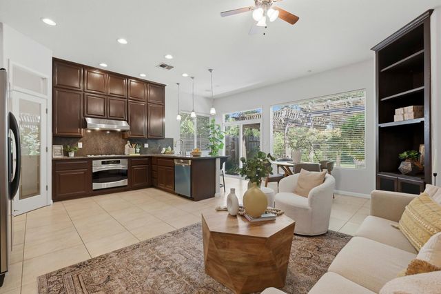2945 Sierra Mills Ln, Sacramento, CA 95864