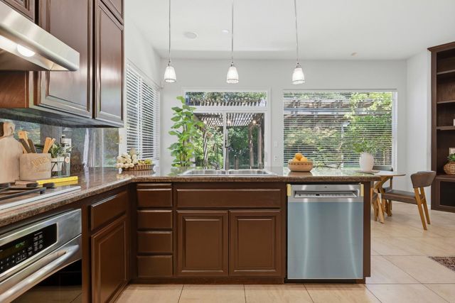 2945 Sierra Mills Ln, Sacramento, CA 95864