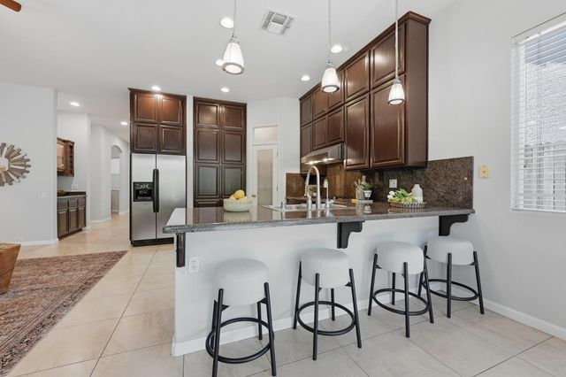 2945 Sierra Mills Ln, Sacramento, CA 95864