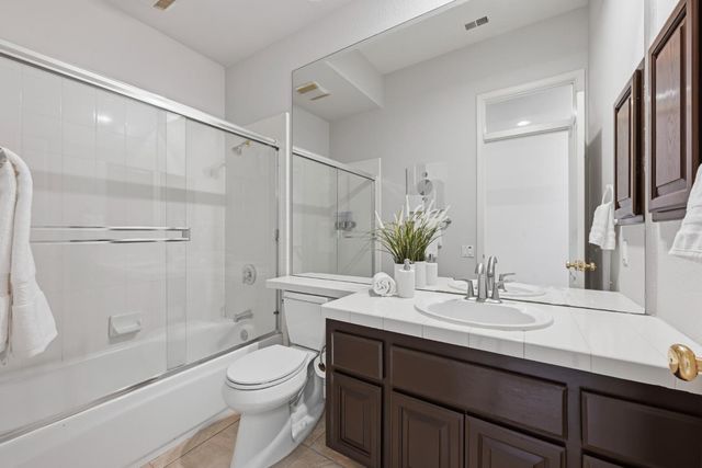 2945 Sierra Mills Ln, Sacramento, CA 95864