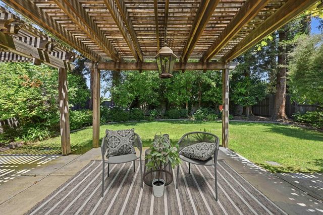 2945 Sierra Mills Ln, Sacramento, CA 95864