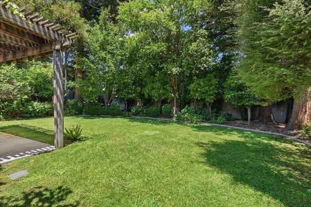 2945 Sierra Mills Ln, Sacramento, CA 95864