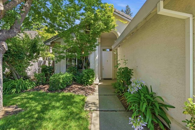 2945 Sierra Mills Ln, Sacramento, CA 95864