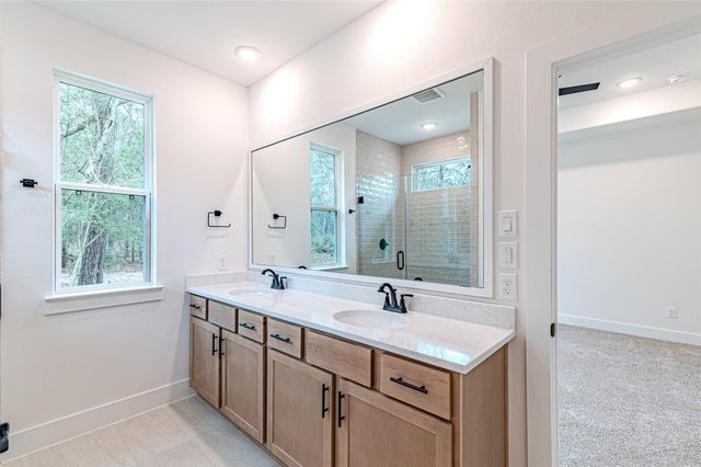 85 N Forest Drive, Huntsville, TX 77340