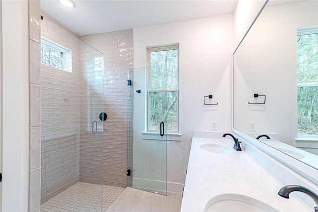 85 N Forest Drive, Huntsville, TX 77340