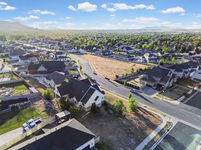 6471 W NEWTON FARM DR, West Valley City, UT 84128