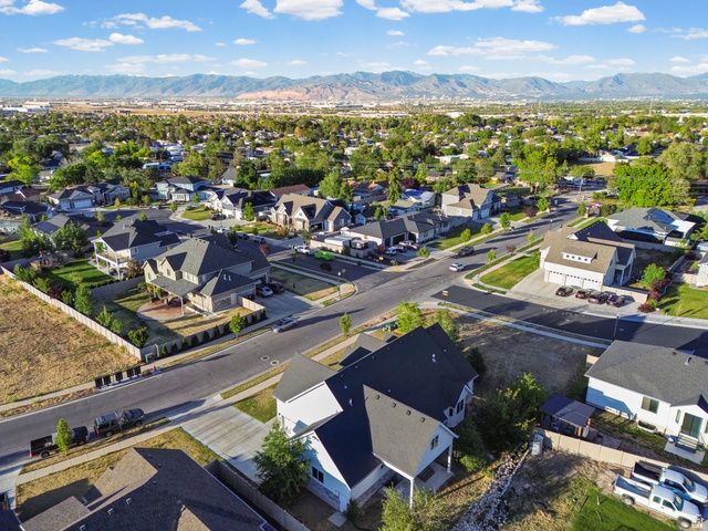 6471 W NEWTON FARM DR, West Valley City, UT 84128