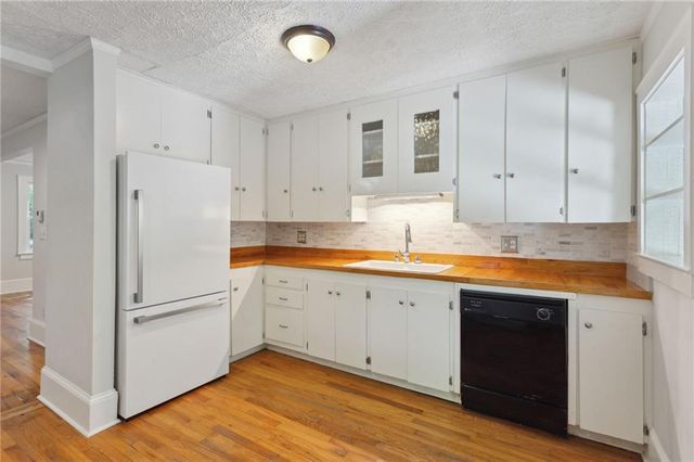 385 Sunset Drive, Athens, GA 30606