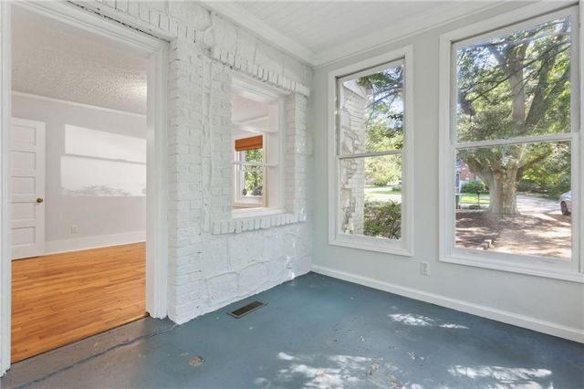 385 Sunset Drive, Athens, GA 30606