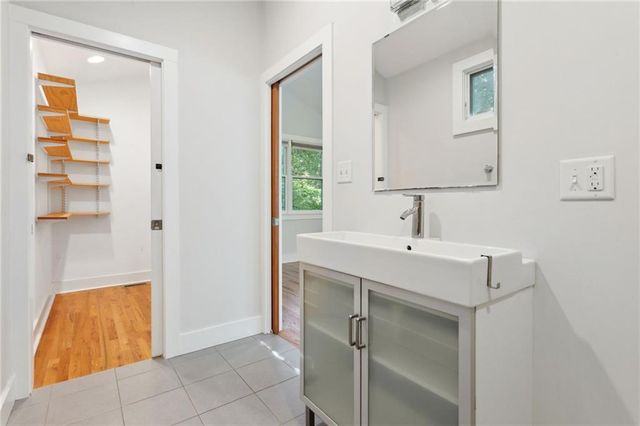 385 Sunset Drive, Athens, GA 30606