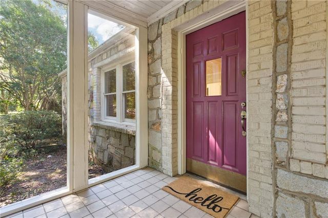 385 Sunset Drive, Athens, GA 30606