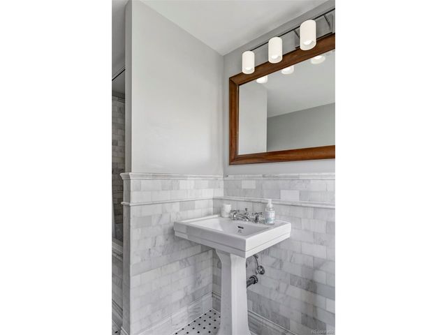 2623 W 32nd Ave, Denver, CO 80211