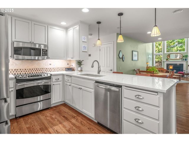 15335 Nw ABERDEEN Dr, Portland, OR 97229