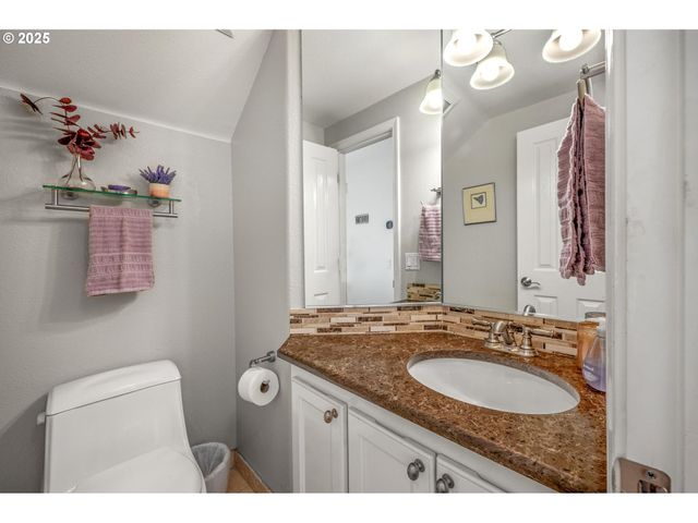 15335 Nw ABERDEEN Dr, Portland, OR 97229