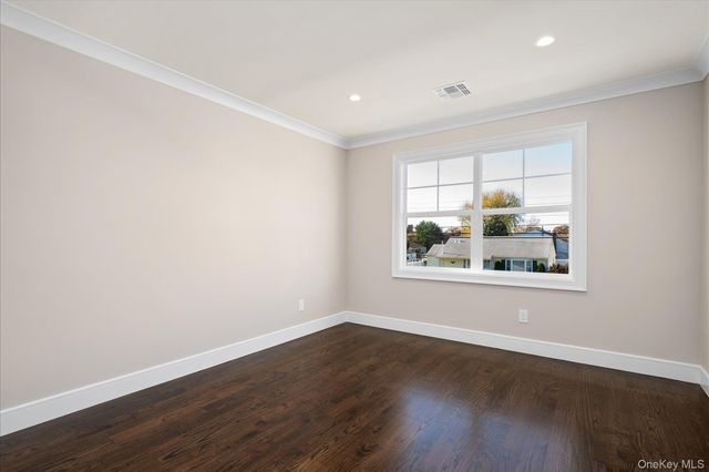 183 Park Lane, Massapequa, NY 11758