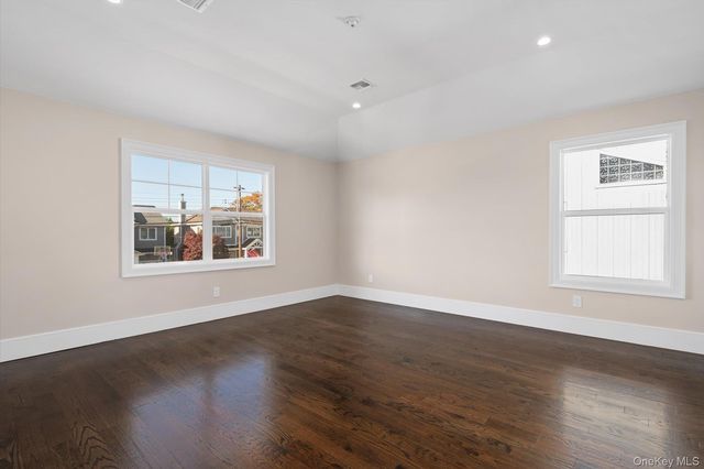 183 Park Lane, Massapequa, NY 11758